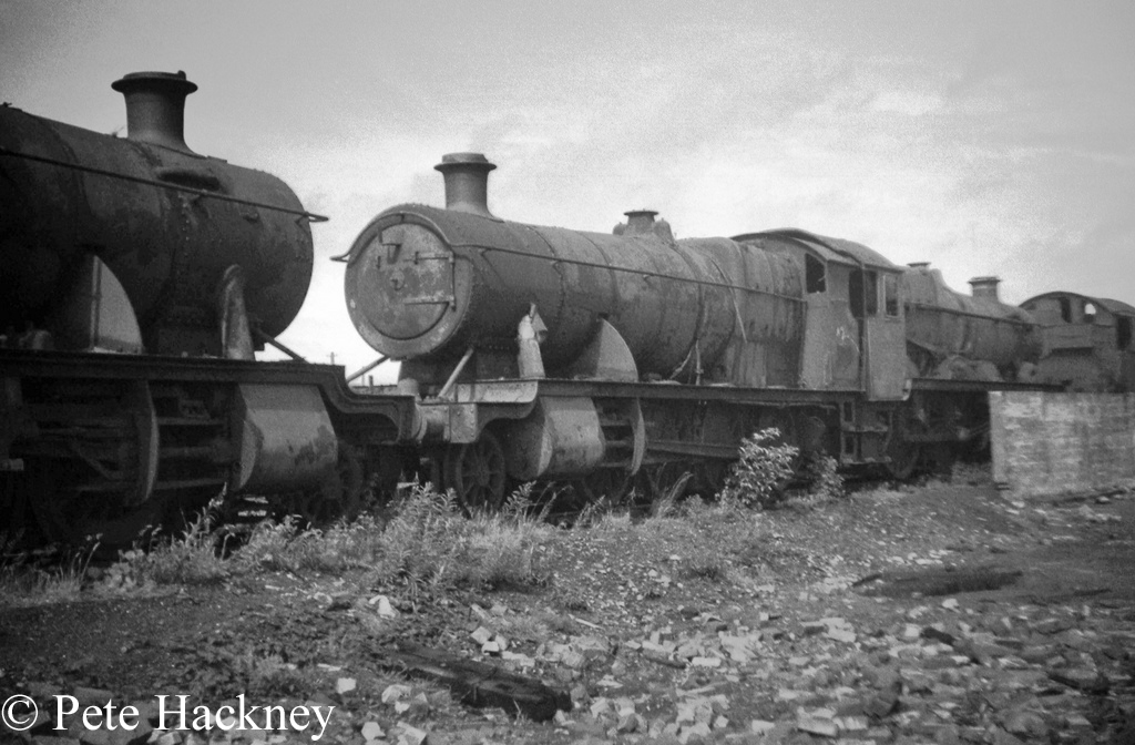 2861 and 5051 Earl Bathurst rest cab to cab in Woodham's scrapyard at Barry - July 1968.jpg